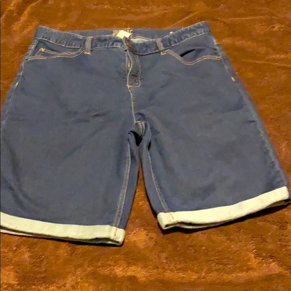 Justice Shorts - Picture 1 of 2